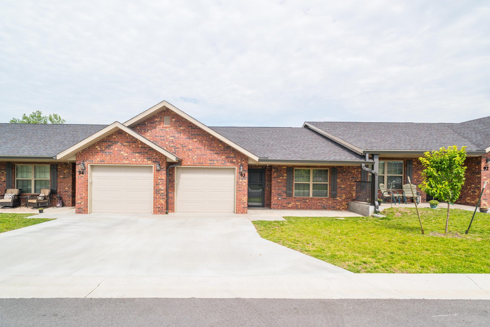 17th Place Apartments Bell Management