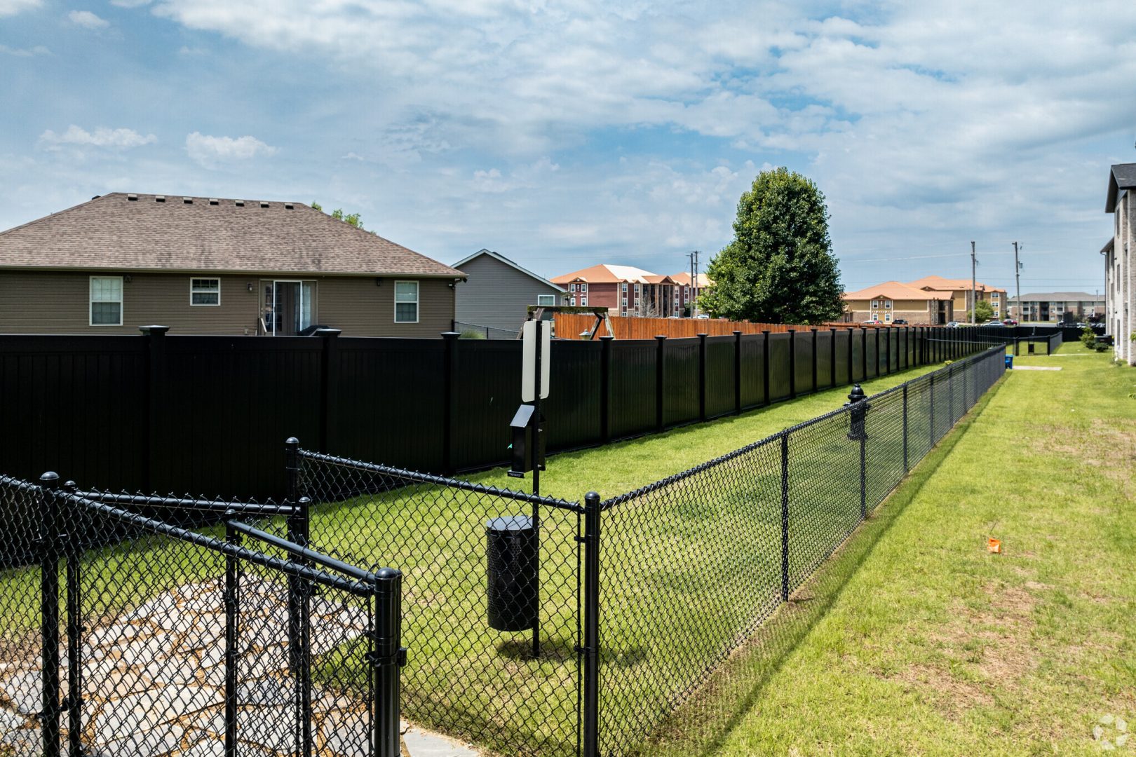 20th Place Apartments dog park